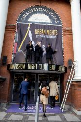 Underholdning ved indgangen til Cirkusbygningen. Danish Travel Awards